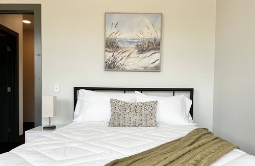 West Des Moines Apartment | ✧Odyssey at Keystone | Elegant 1BD Apartment✧