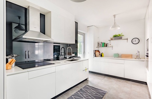 Oeiras Apartment | Oeiras Elegant Retreat with Pool