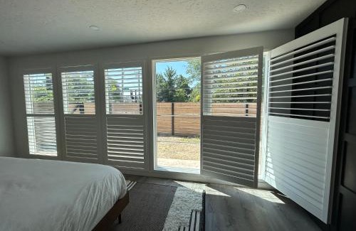 Southeast Boise House | Off-Broadway - Modern woutdoor haven