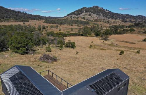 Tenterfield House | Off-Grid Farm Stay with Scenic Views