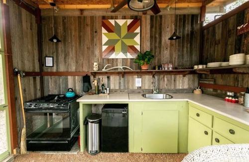 Blanco House | Off-Grid Glamping Dream Site