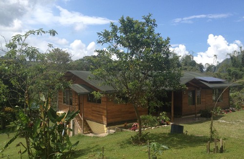 Mindo House | Off-Grid Solar Country House with Natural Pool & Sauna in Mindo Countryside
