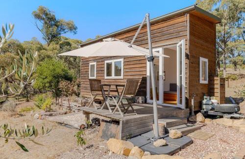 Daylesford House | Off grid Tiny House in the bush, 5min from town