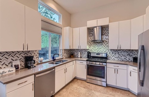 MLK House | Off the hook in Austin