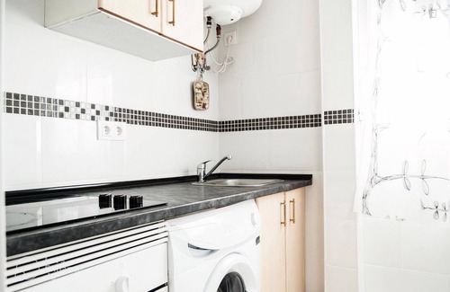 San Diego Apartment | Offer, centrally located, modern apartment, very well connected by subway, bus and train.