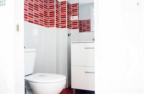 San Diego Apartment | Offer, centrally located, modern apartment, very well connected by subway, bus and train.