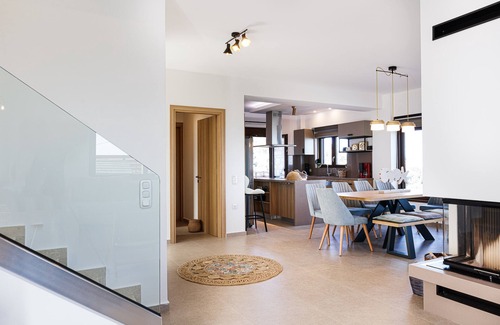Rethymno Villa | Offering Full Privacy, Heated Pool, Scenic sea Views and Great Location