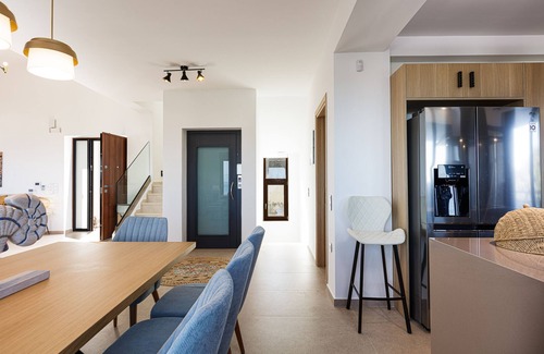 Rethymno Villa | Offering Full Privacy, Heated Pool, Scenic sea Views and Great Location