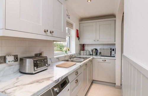 Porthtowan Cottage | OFFSHORE, pet friendly, country holiday cottage in Porthtowan