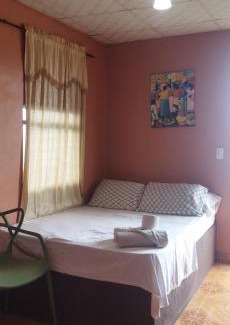Buenaventura House | Ofiuras Hostal