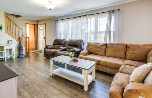 Ogallala House | Ogallala Home w/ Patio, 9 Mi to Lake McConaughy!