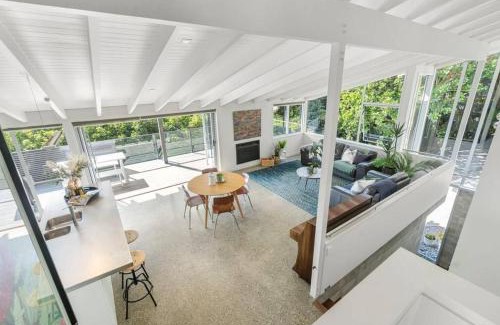 Onetangi House | Oh My Onetangi