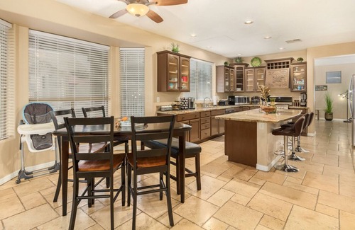 Glendale House | OH NO- You Will Not Want to leave- Heated Pool, Spa, Xbox, billiards, Air hockey