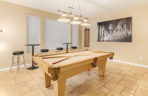 Glendale House | OH NO- You Will Not Want to leave- Heated Pool, Spa, Xbox, billiards, Air hockey