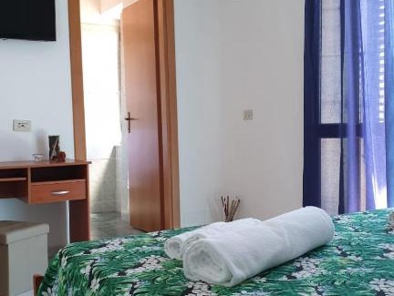 Fondi Bed & Breakfast | Ohana B&B and Restaurant