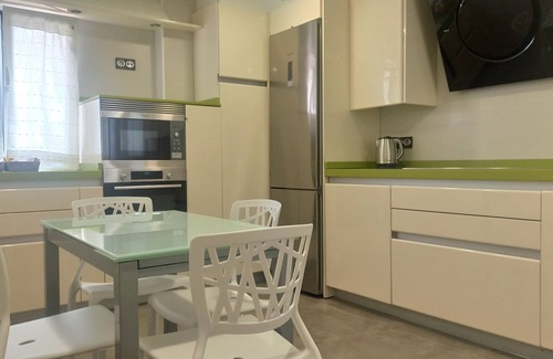 Bermeo Apartment | Ohana, central apartment in Bermeo *free parking*