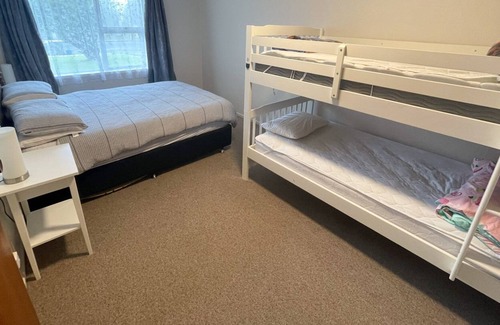 Ohope Apartment | Ohope beach unit. beach across road. 5 mins walk to shops, cafe, restaurant