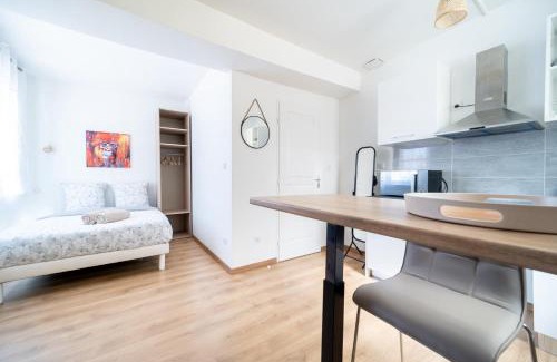 Pamiers Apartment | OIQIA Castela