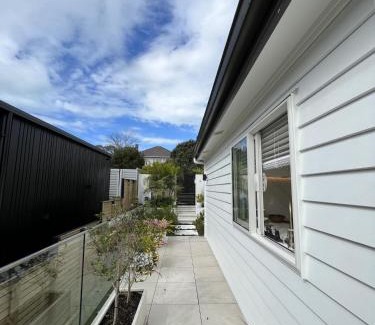 Orakei Apartment | Okahu Bay Villas