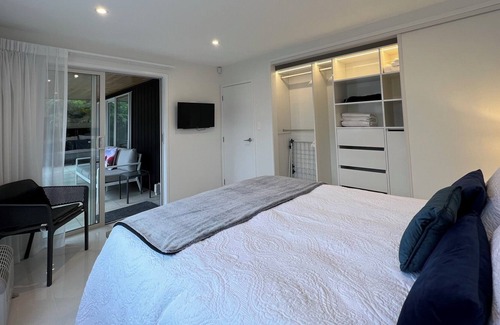 Orakei Apartment | Okahu Bay Villas