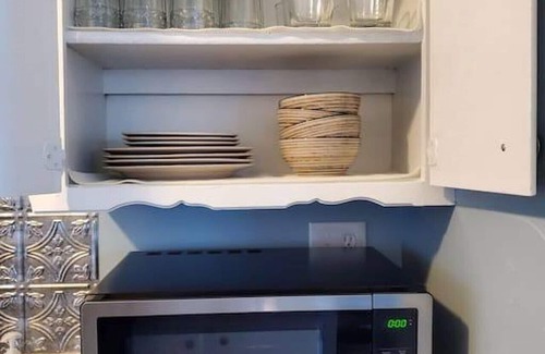 Oklahoma City House | OKC - Curtis · Self Check-in-King-Fast wifi-20min 2 anywhere