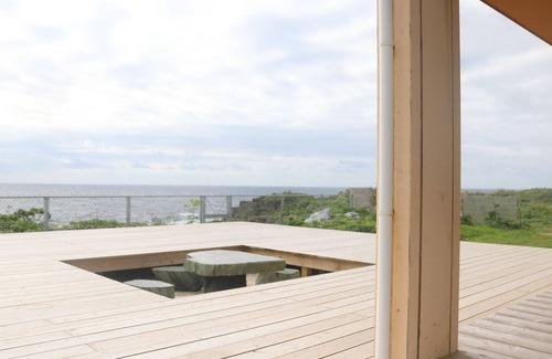 Wadomari Villa | Okinoerabujima where blue sea and blue sky look good.Why don't you spend your time at the condominium by the sea?