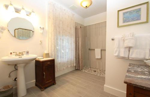 Cambria Bed & Breakfast | Olallieberry Inn Bed and Breakfast