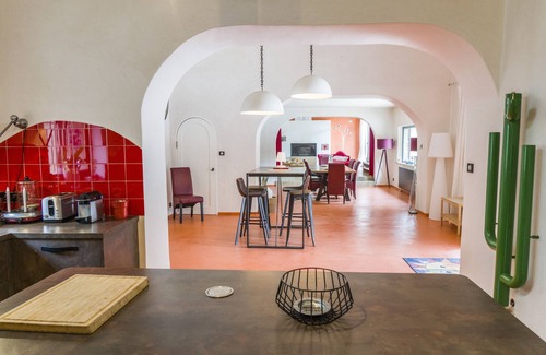 Bagnols-sur-Ceze Other | Old barn renovated to nine