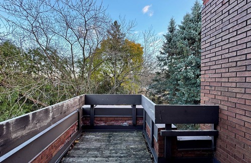 Bayview Woods - Steeles House | Old Brick Style Mansion With Indoor Pool