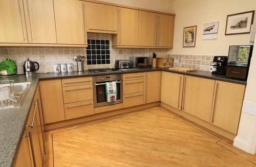 Ingleton Cottage | OLD BRIDGE INN, pet friendly, with open fire in Ingleton