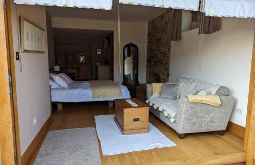 Ermington House | Old Chapel of Ermington - Converted Vestry