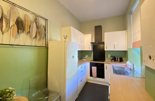Central Aberdeen Apartment | Old City Gem, mins from main train station and River Dee