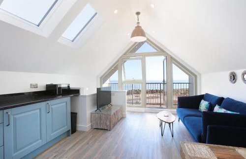 Dunbar Villa | Old Coastguard Station