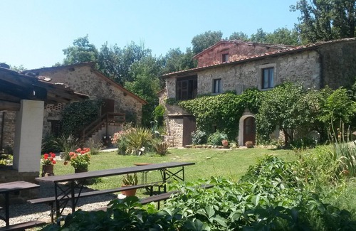 Poppi House | Old country house surrounded by nature with private lake