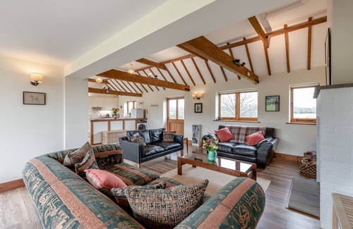 Playden House | Old Dairy Barn - Three Bedroom House, Sleeps 6