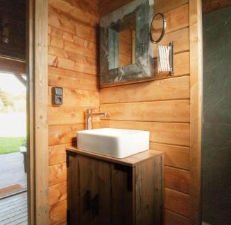 Mierlo Ski Chalet | Old Deer Lodge by Neeltje Soet