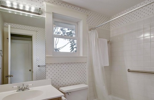 Old Enfield House | Old Enfield garage apartment