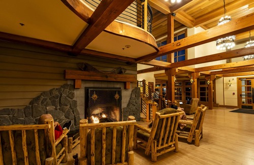 Yellowstone National Park Cabin | Old Faithful Snow Lodge & Cabins - Inside the Park