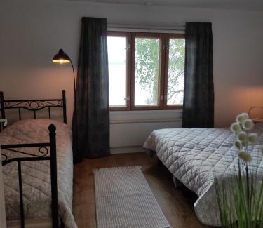 Oulu Ski Chalet | Old Finnish lakeside cottage with sauna