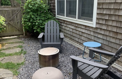 Old Greenwich House | Old Greenwich home just a mile from Tod's Point Beach