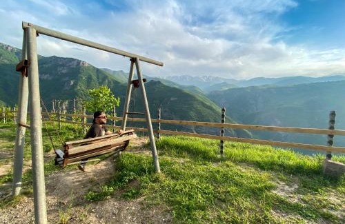 Halidzor Cabin | Old Halidzor