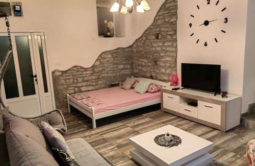 Donji Morinj Apartment | Old House Morinj