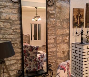 Donji Morinj Apartment | Old House Morinj