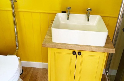 Melton Constable Apartment | Old King William Shepherd Huts and Private Hot Tubs in North Norfolk