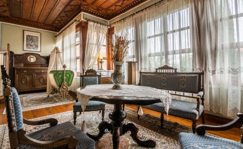 Plovdiv Old Town Hotel | Old Legends Hotel