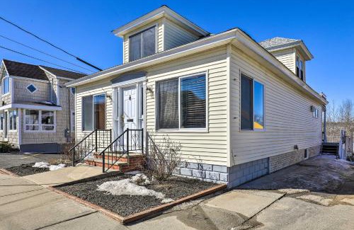Old Orchard Beach Apartment | Old Orchard Beach Apartment - Quick Walk to Beach!