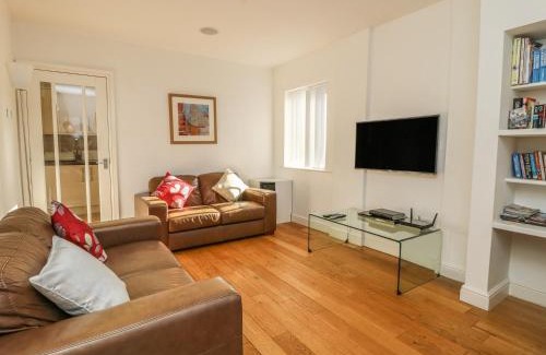 Allerthorpe House | Old Orchard Cottage