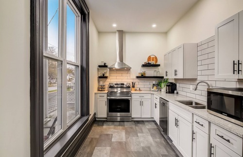 Huron House | Old Plat Homestead - private pool & close to beach!