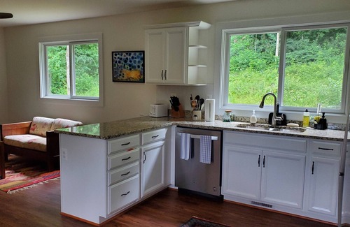 Etlan House | Old Rag Cottage - Sunny 2 Br near everything!