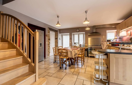 Lizine House | Old renovated farmhouse, charm, relaxation in the heart of nature on the Jura plateau